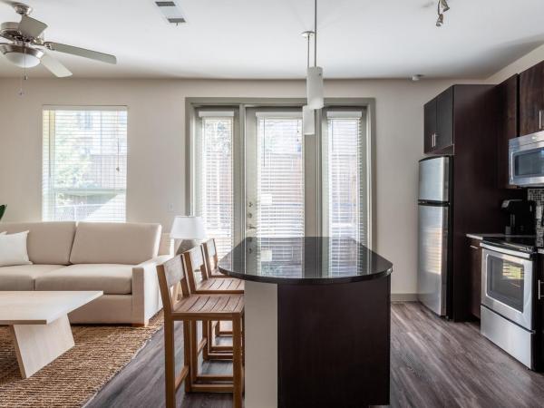 Kasa Love Field-Medical District Dallas : photo 2 de la chambre studio (enregistrement autonome avec réception virtuelle)