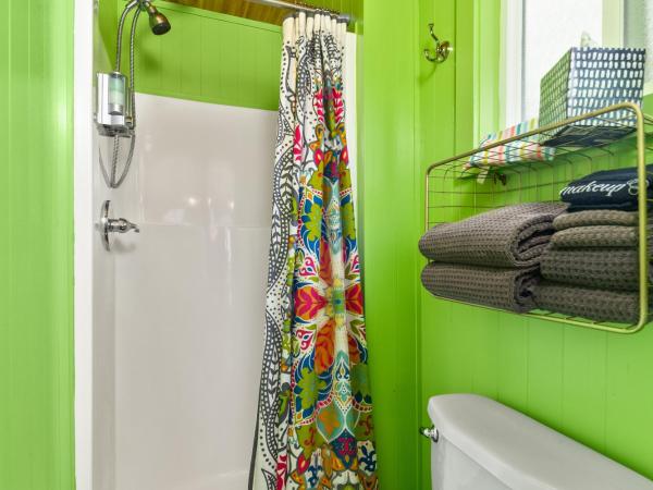 Tiny Digs - Hotel of Tiny Houses : photo 7 de la chambre studio lit queen-size de luxe 