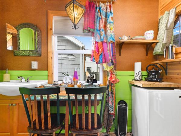 Tiny Digs - Hotel of Tiny Houses : photo 4 de la chambre studio lit queen-size de luxe 