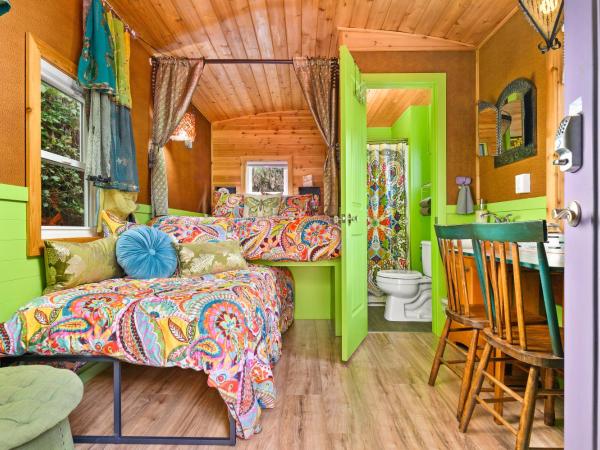 Tiny Digs - Hotel of Tiny Houses : photo 2 de la chambre studio lit queen-size de luxe 