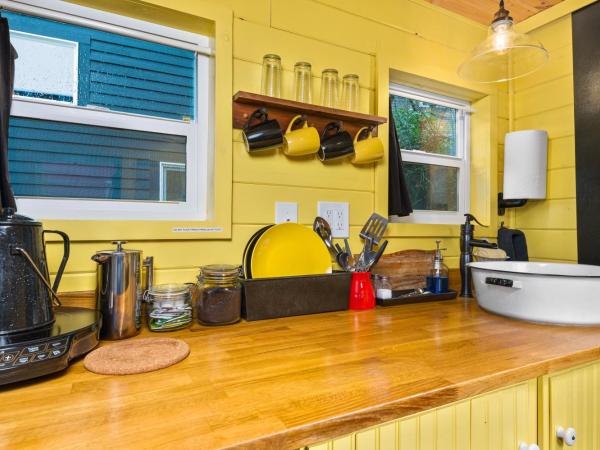 Tiny Digs - Hotel of Tiny Houses : photo 3 de la chambre studio lit queen-size de luxe 