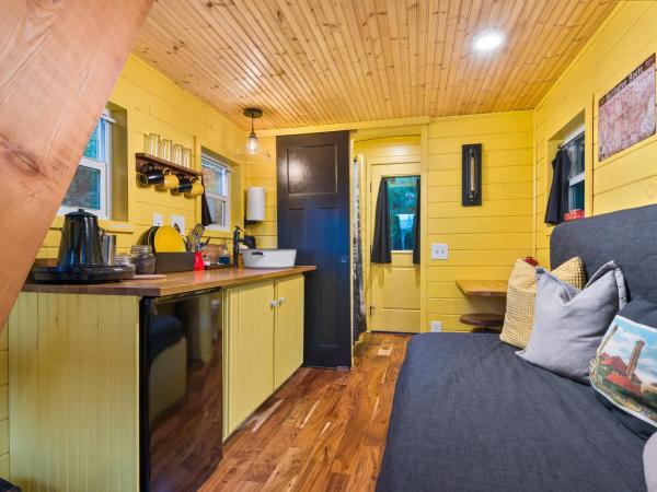 Tiny Digs - Hotel of Tiny Houses : photo 10 de la chambre studio lit queen-size de luxe 