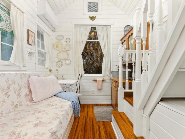 Tiny Digs - Hotel of Tiny Houses : photo 8 de la chambre studio lit queen-size de luxe 