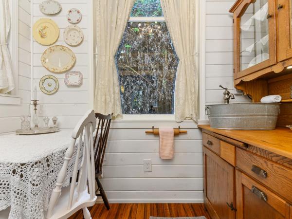 Tiny Digs - Hotel of Tiny Houses : photo 6 de la chambre studio lit queen-size de luxe 