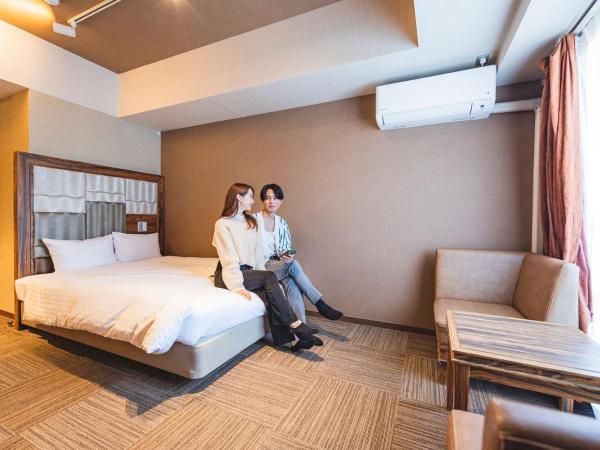 HOTEL RELIEF Namba Daikokuchou : photo 3 de la chambre chambre double - non-fumeurs