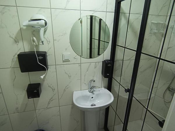 Deeps Hostel Ankara 2 : photo 1 de la chambre chambre familiale standard