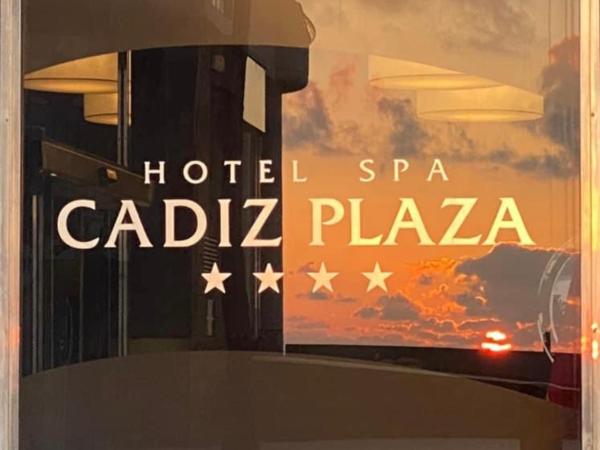 Hotel Spa Cádiz Plaza : photo 9 de la chambre chambre double ou lits jumeaux avec balcon