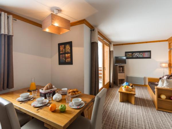 Lagrange Vacances Les Balcons des Aiguilles : photo 3 de la chambre appartement 1 chambre (4 adultes)