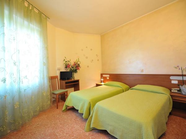 Hotel Astor : photo 2 de la chambre chambre double ou lits jumeaux