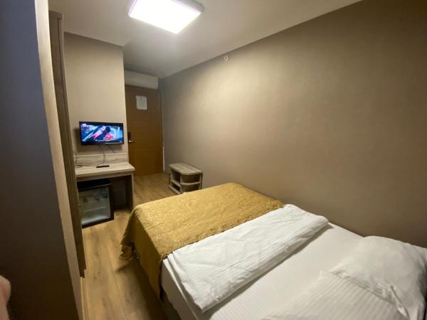 Golden Lounge Hotel : photo 5 de la chambre chambre simple Économique