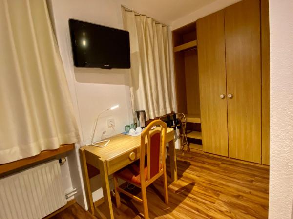 Hotel Toscana : photo 1 de la chambre chambre lits jumeaux standard avec climatisation