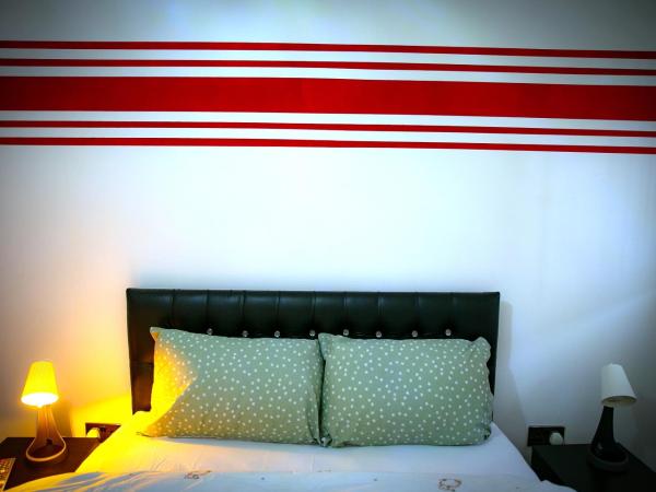 Rostron House : photo 3 de la chambre chambre double standard avec salle de bains commune