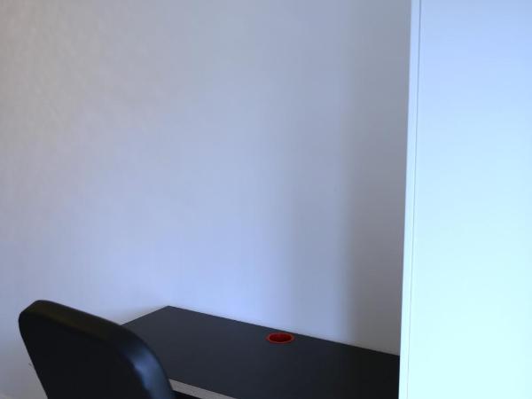 Rostron House : photo 10 de la chambre chambre double standard avec salle de bains commune