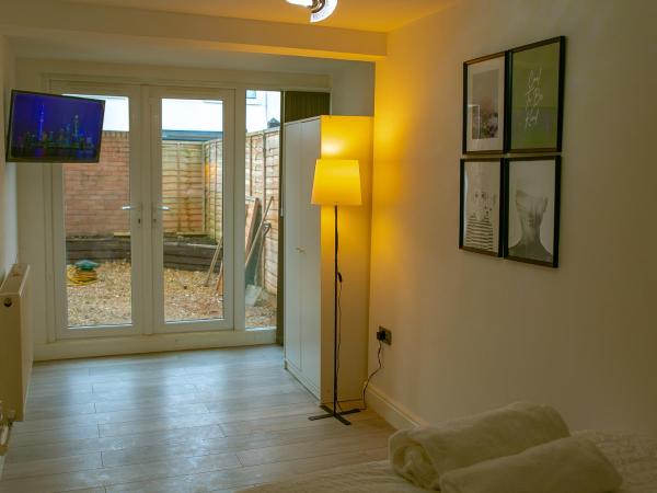 Rostron House : photo 9 de la chambre chambre double standard avec salle de bains commune