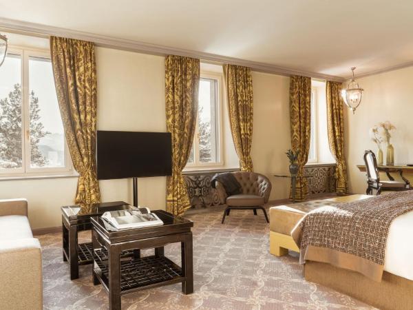 Carlton Hotel St Moritz - The Leading Hotels of the World : photo 4 de la chambre junior suite large with lake view
