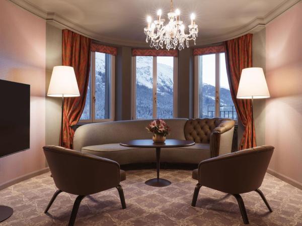 Carlton Hotel St Moritz - The Leading Hotels of the World : photo 2 de la chambre suite de luxe avec vue sur lac