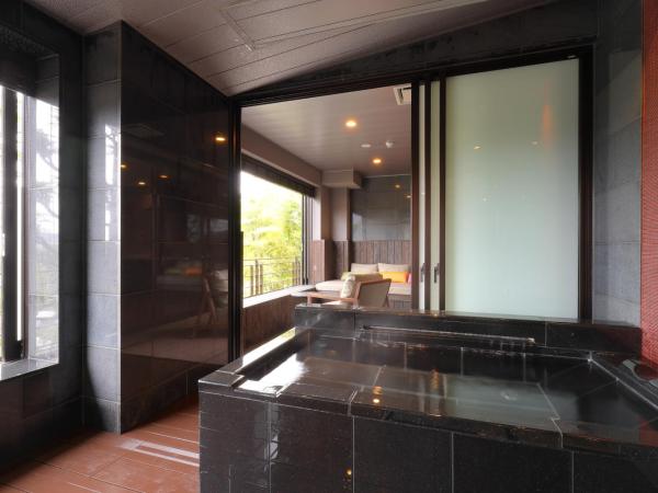 Arima Onsen Taketoritei Maruyama : photo 1 de la chambre chambre lits jumeaux de luxe avec bain thermal - non-fumeurs - 201