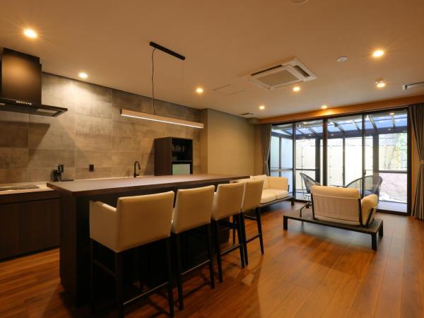 Arima Onsen Taketoritei Maruyama : photo 1 de la chambre suite présidentielle avec sources chaudes intérieures argent