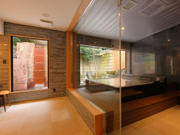 Arima Onsen Taketoritei Maruyama : photo 5 de la chambre suite présidentielle avec sources chaudes intérieures argent