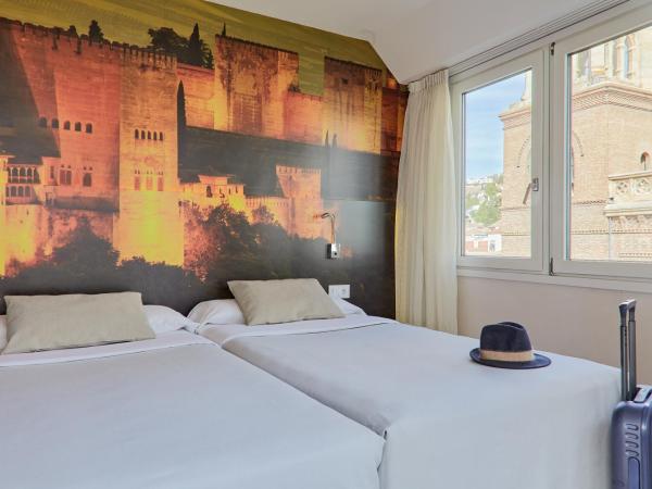 Hotel Macià Granada Five Senses Rooms & Suites : photo 1 de la chambre chambre lits jumeaux
