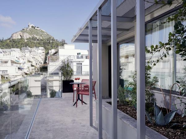 The Social Athens Hotel, a member of Radisson Individuals : photo 4 de la chambre suite penthouse avec terrasse - vue sur lycabette