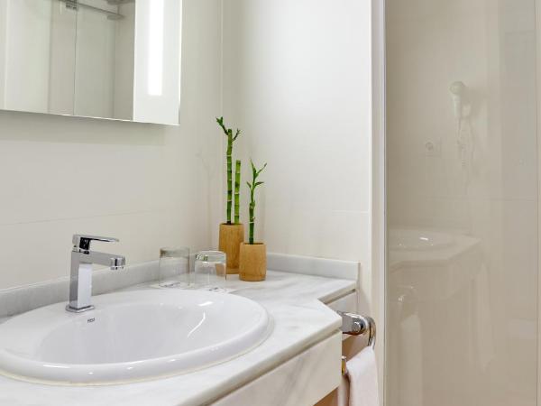 Hotel Maciá Granada Five Senses Rooms & Suites : photo 8 de la chambre chambre lit queen-size