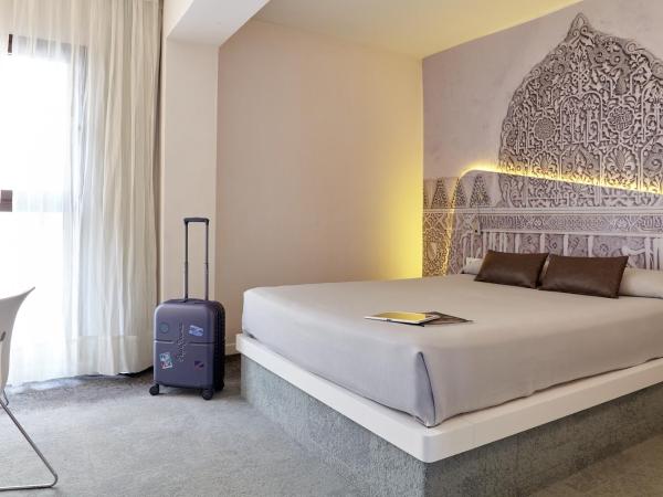 Hotel Macià Granada Five Senses Rooms & Suites : photo 2 de la chambre 2 chambres doubles communicantes
