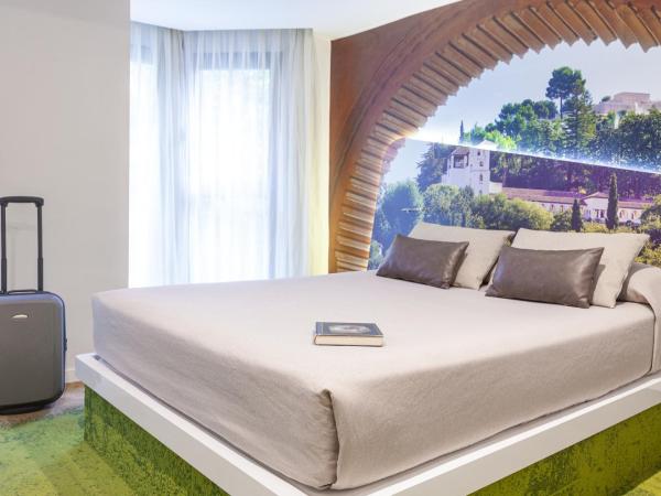 Hotel Macià Granada Five Senses Rooms & Suites : photo 9 de la chambre chambre lit queen-size 