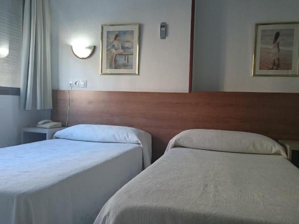 Pension Terminal : photo 7 de la chambre chambre lits jumeaux