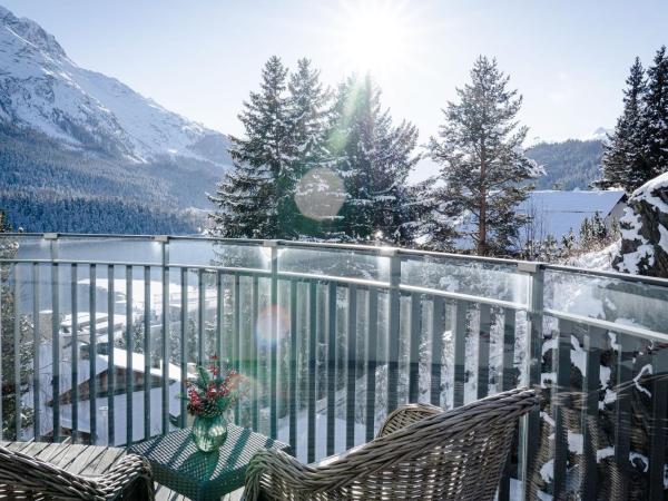 Carlton Hotel St Moritz - The Leading Hotels of the World : photo 8 de la chambre suite carlton avec vue sur le lac