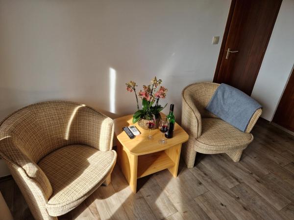 Balaton Panzió Füred : photo 5 de la chambre chambre double avec balcon