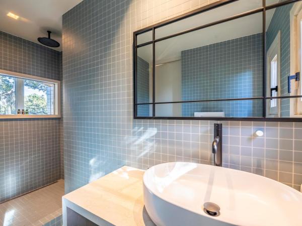 Domaine de Casanghjulina : photo 7 de la chambre suite deluxe avec lit king-size