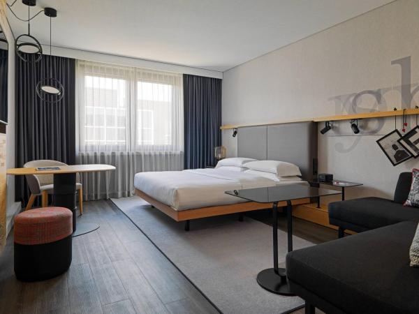 Frankfurt Airport Marriott Hotel : photo 1 de la chambre chambre lit king-size exécutive avec accès au salon club