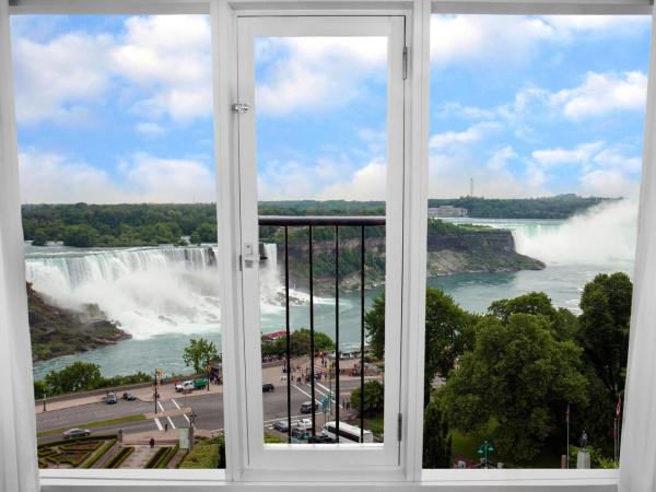 Sheraton Fallsview Hotel : photo 3 de la chambre chambre avec 2 lits queen-size - vue sur chutes