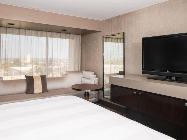 Beverly Hills Marriott : photo 2 de la chambre chambre lit king-size