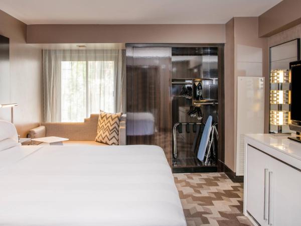 Beverly Hills Marriott : photo 6 de la chambre chambre lit king-size