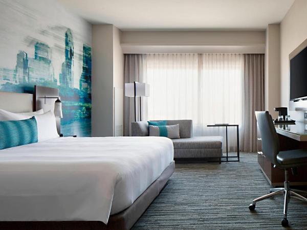 Indianapolis Marriott Downtown : photo 2 de la chambre chambre lit king-size - vue sur toits