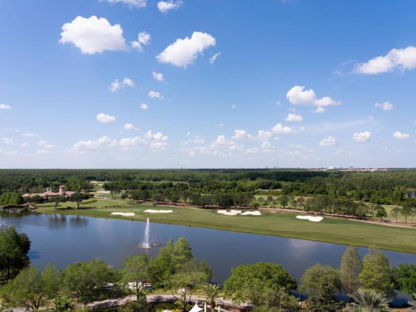 The Ritz-Carlton Orlando, Grande Lakes : photo 8 de la chambre executive suite 1 king bed, lakefront view, pool view