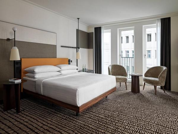 Berlin Marriott Hotel : photo 3 de la chambre suite exécutive 1 lit king-size - accès au salon 