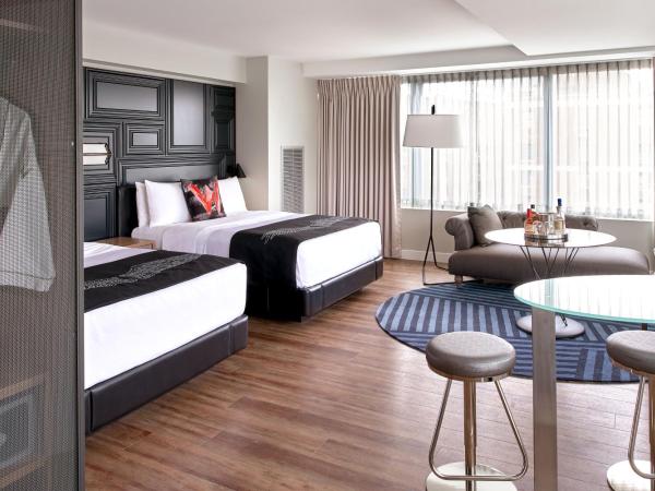 W Boston : photo 3 de la chambre chambre mega avec 2 lits queen-size