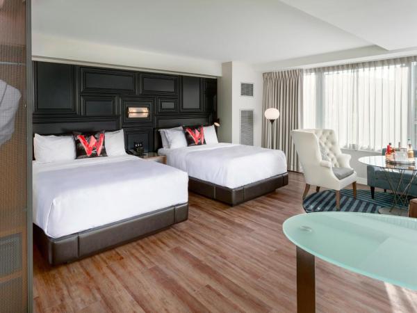 W Boston : photo 5 de la chambre chambre mega avec 2 lits queen-size