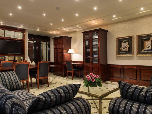 JW Marriott Hotel Berlin : photo 4 de la chambre suite ambassadeur 1 chambre - accès au salon club