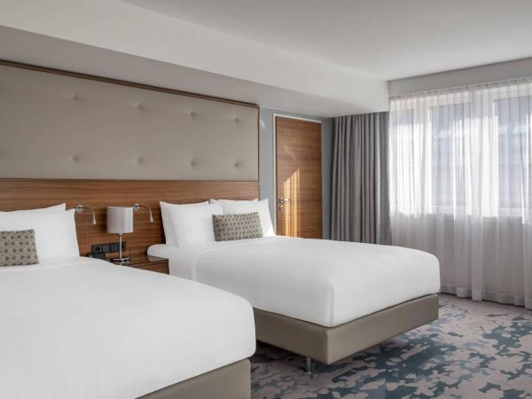 Vienna Marriott Hotel : photo 4 de la chambre suite junior avec 2 lits doubles - accès au club lounge m
