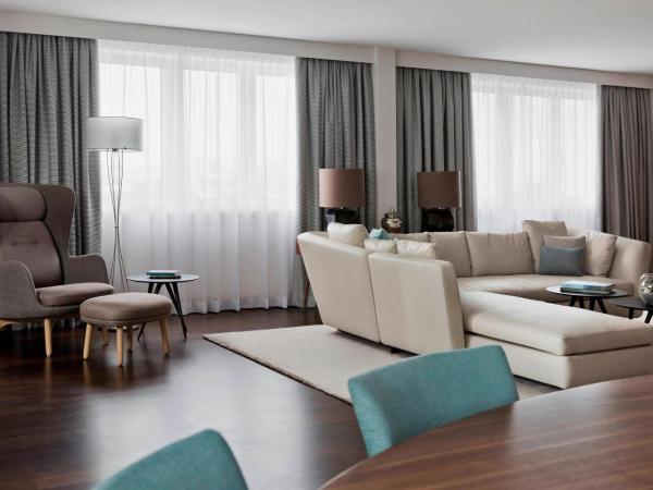 Vienna Marriott Hotel : photo 4 de la chambre suite présidentielle 2 chambres - accès au salon club