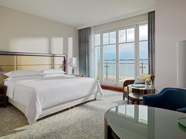 Sheraton Sopot Hotel : photo 1 de la chambre chambre exécutive avec accès au salon club et au spa