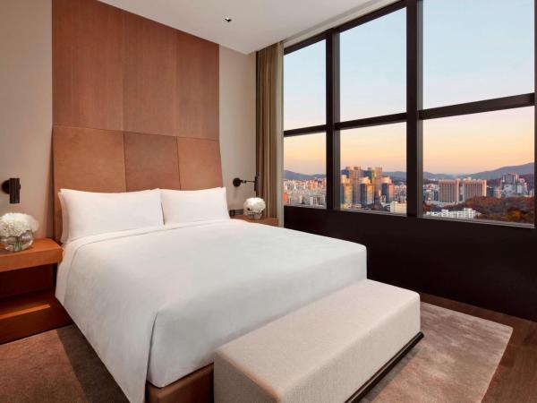JW Marriott Hotel Seoul : photo 3 de la chambre executive suite king, executive lounge access, 1 bedroom suite