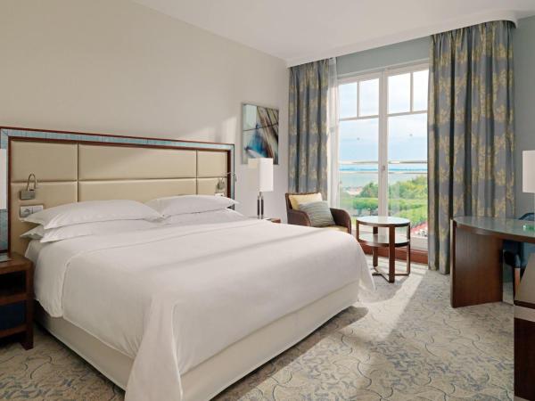 Sheraton Sopot Hotel : photo 3 de la chambre chambre lit king-size deluxe