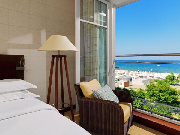 Sheraton Sopot Hotel : photo 1 de la chambre chambre premium avec lit king-size - vue sur mer