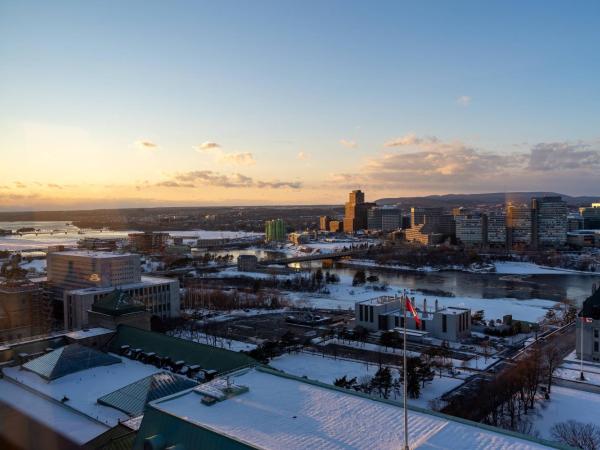 Ottawa Marriott Hotel : photo 2 de la chambre chambre d'angle lit king-size exécutive avec balcon privé