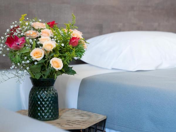 Hotel De Belgique à Menton : photo 7 de la chambre chambre triple